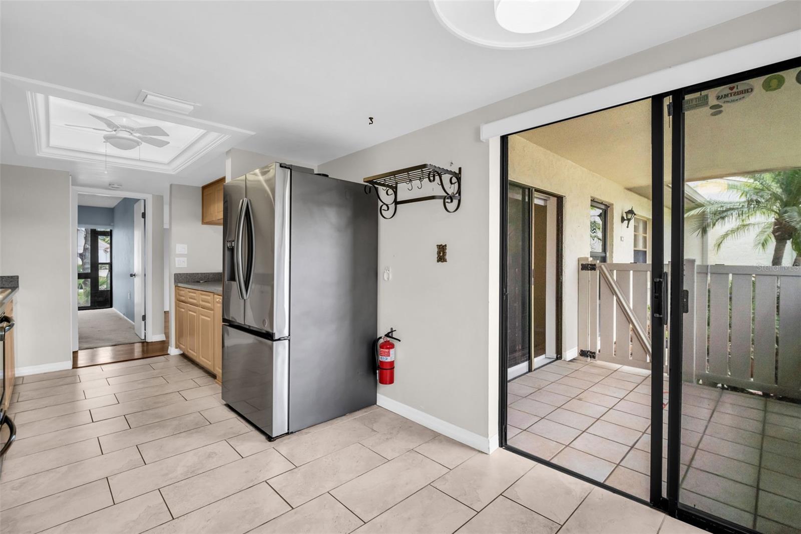 120 EVELYN CT — photo 18