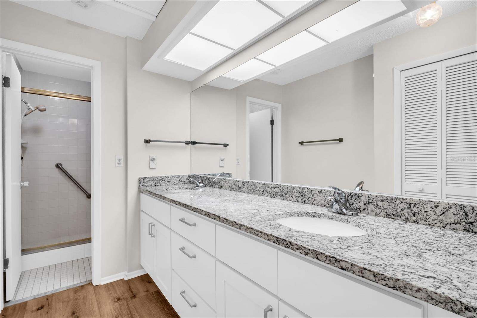 120 EVELYN CT — photo 35