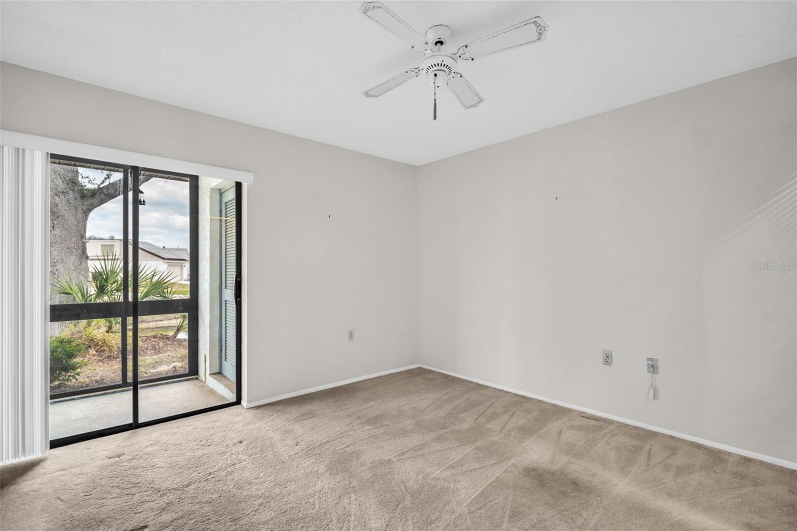120 EVELYN CT — photo 27
