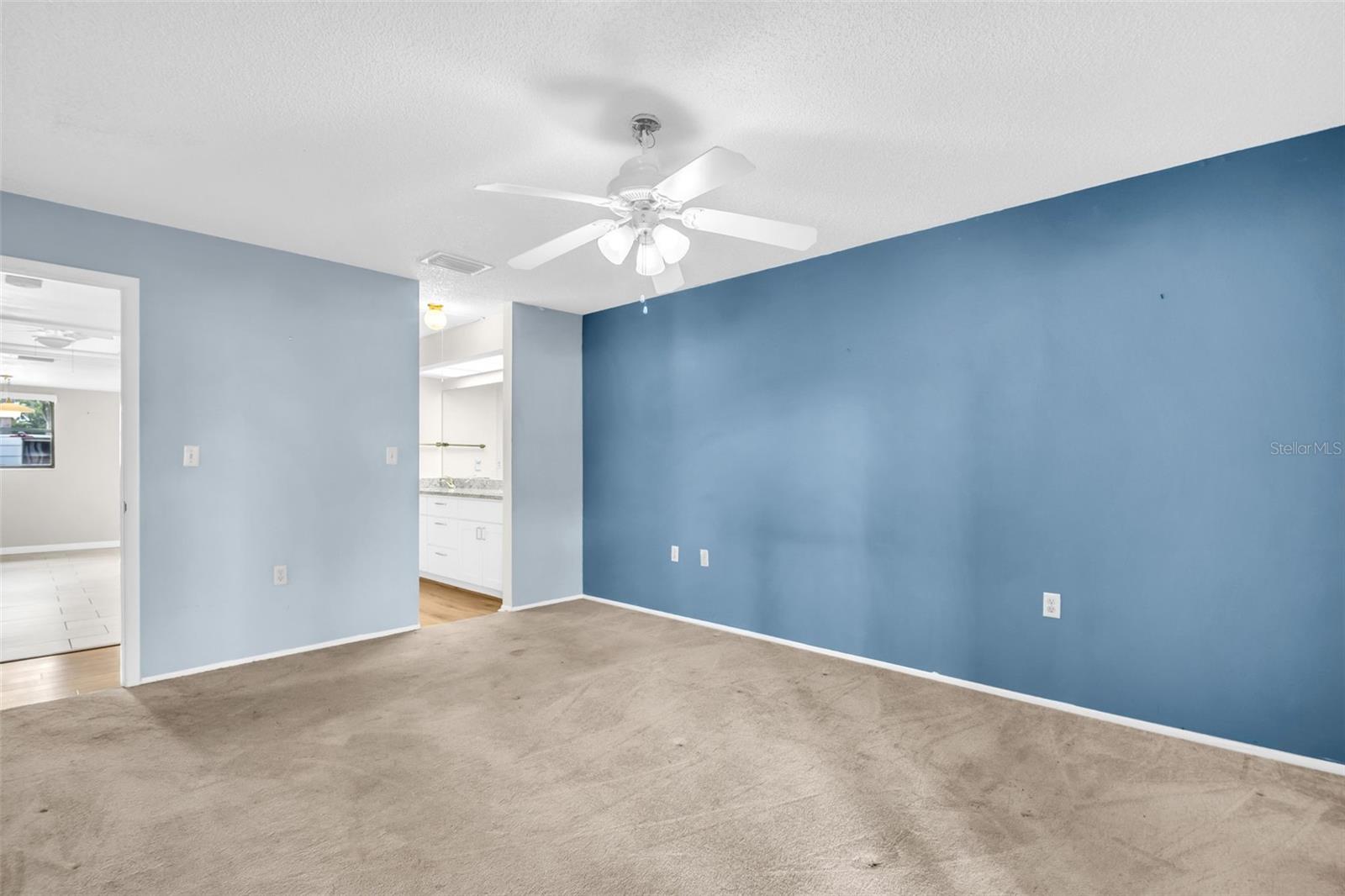 120 EVELYN CT — photo 30