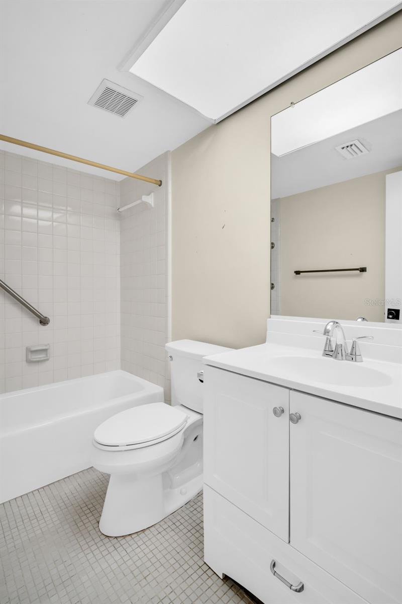 120 EVELYN CT — photo 26