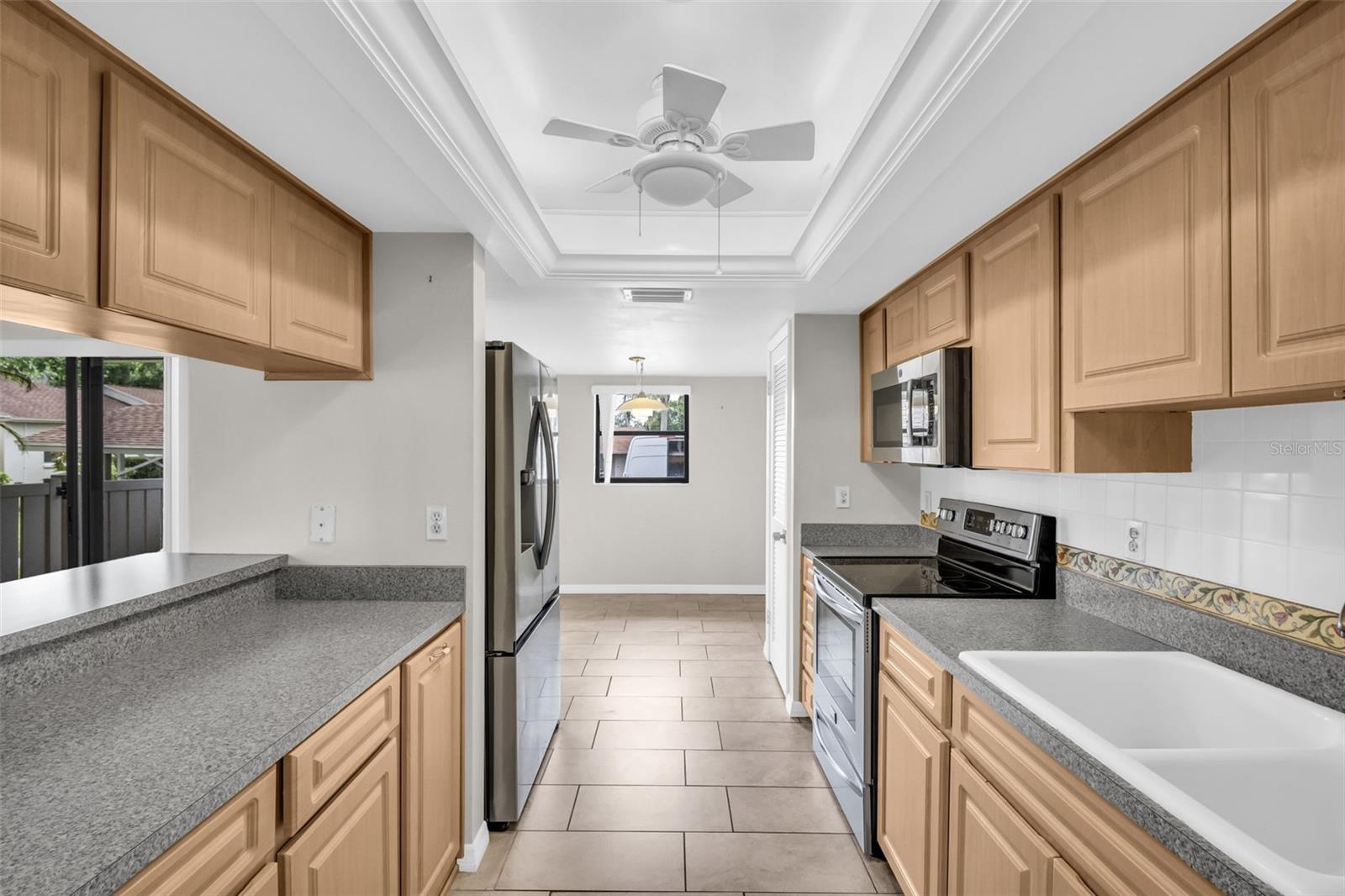 120 EVELYN CT — photo 14