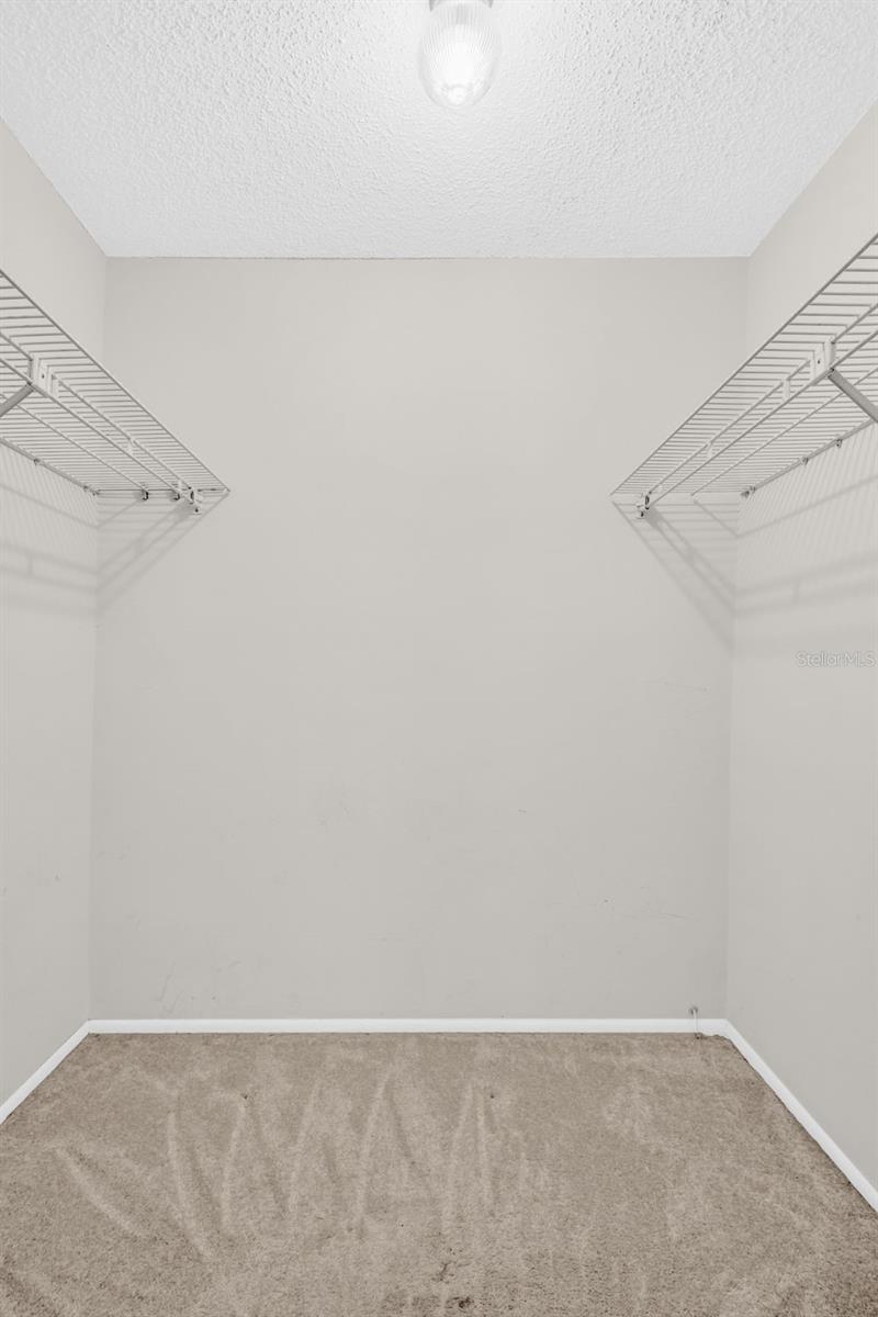 120 EVELYN CT — photo 33