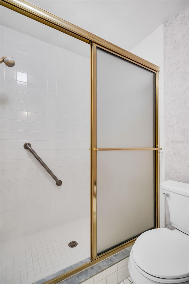 120 EVELYN CT — photo 37