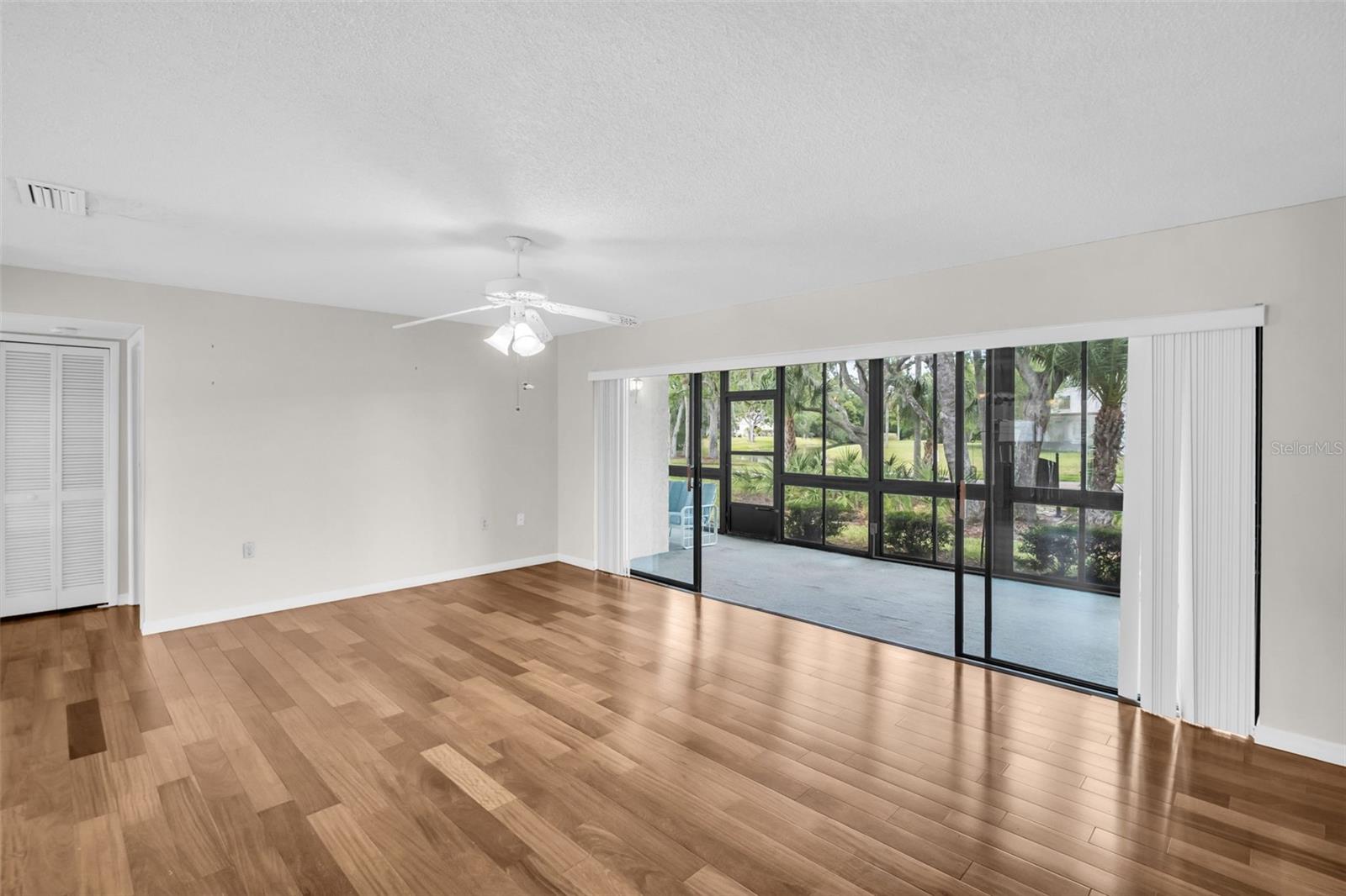 120 EVELYN CT — photo 5