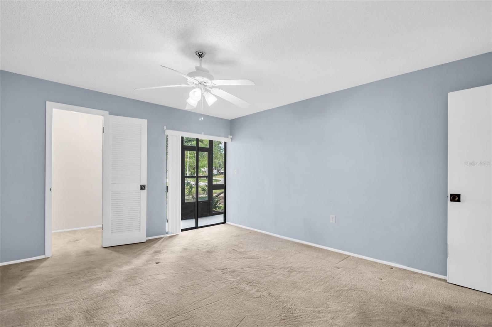 120 EVELYN CT — photo 32