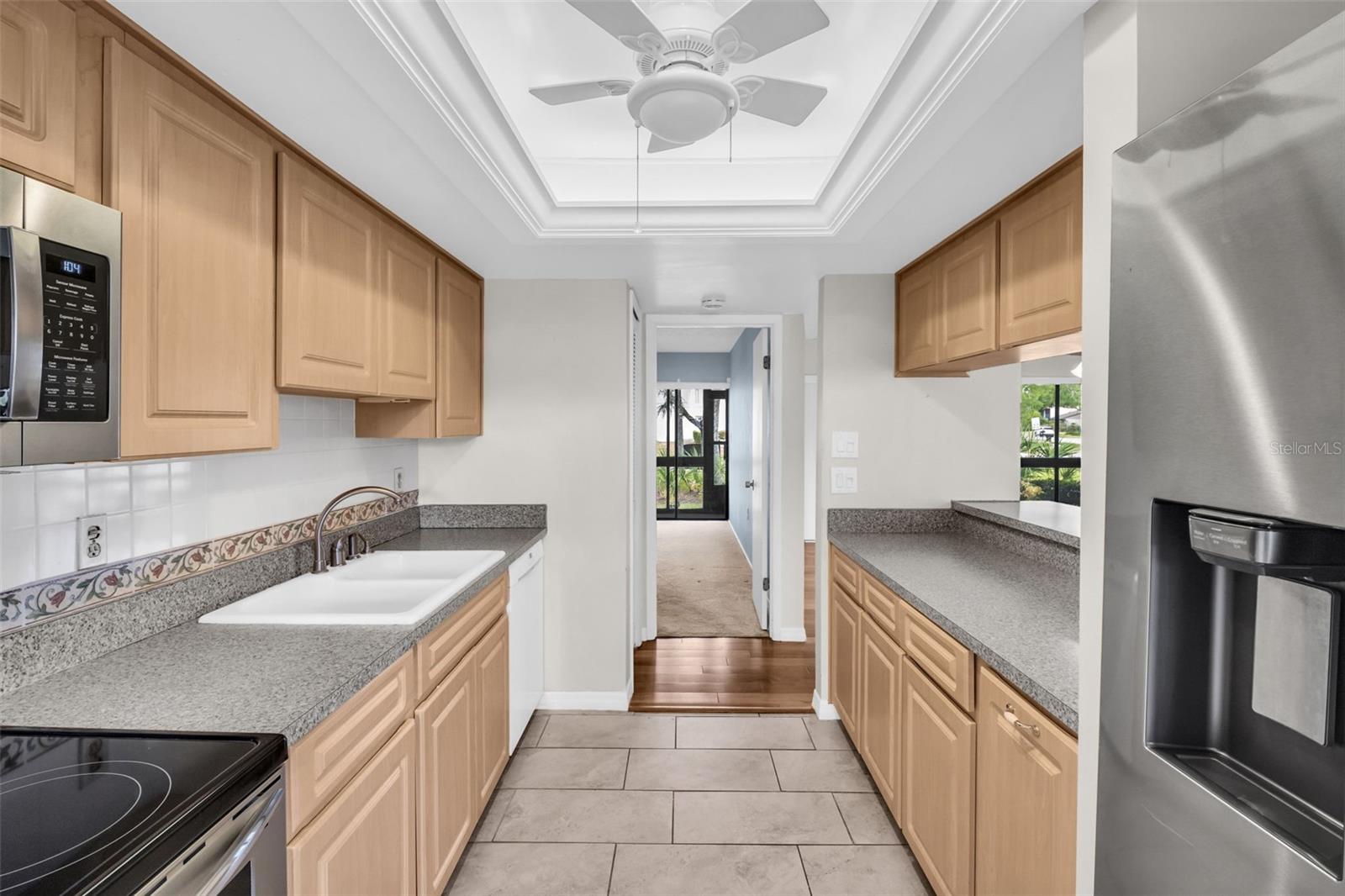 120 EVELYN CT — photo 11