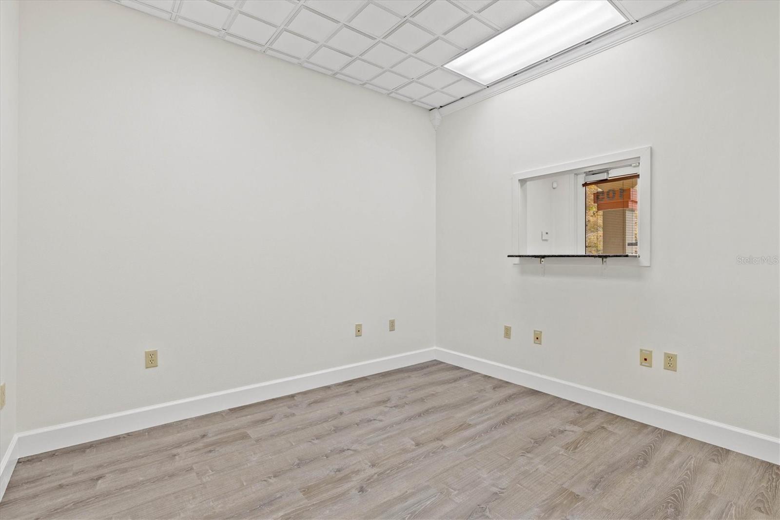 234 N RHODES AVE #105 — photo 3