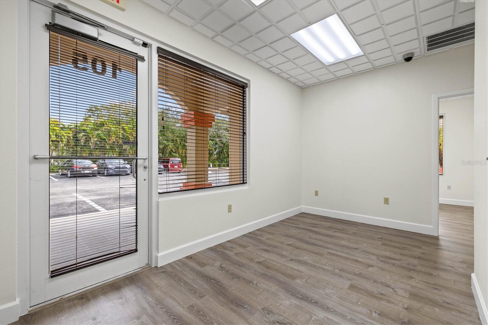 234 N RHODES AVE #105 — photo 2