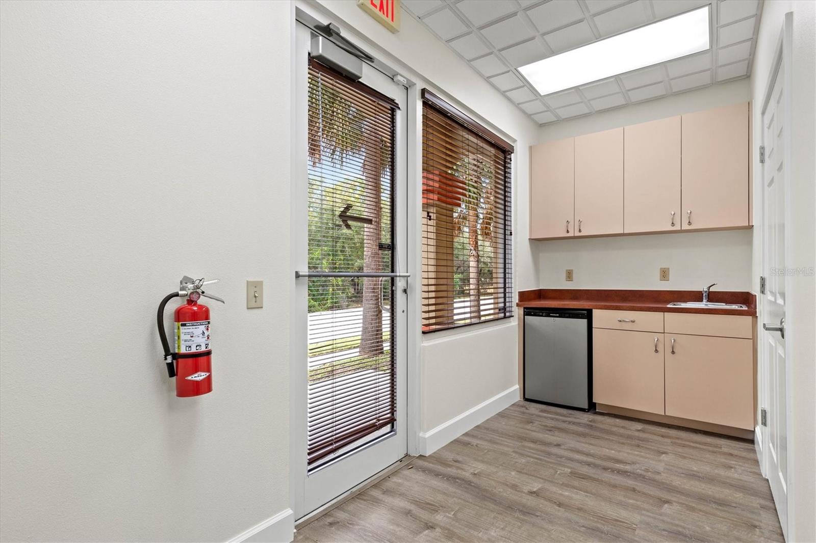 234 N RHODES AVE #105 — photo 18