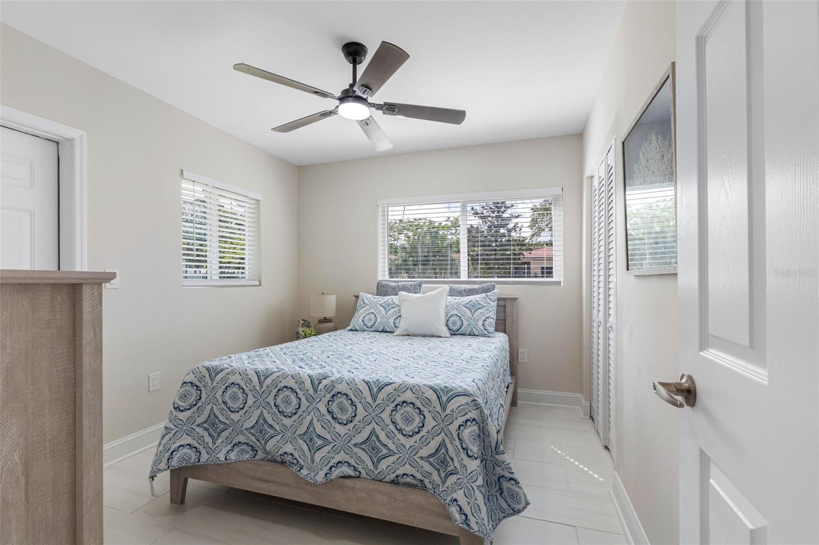 1794 SANTA BARBARA DR — photo 27