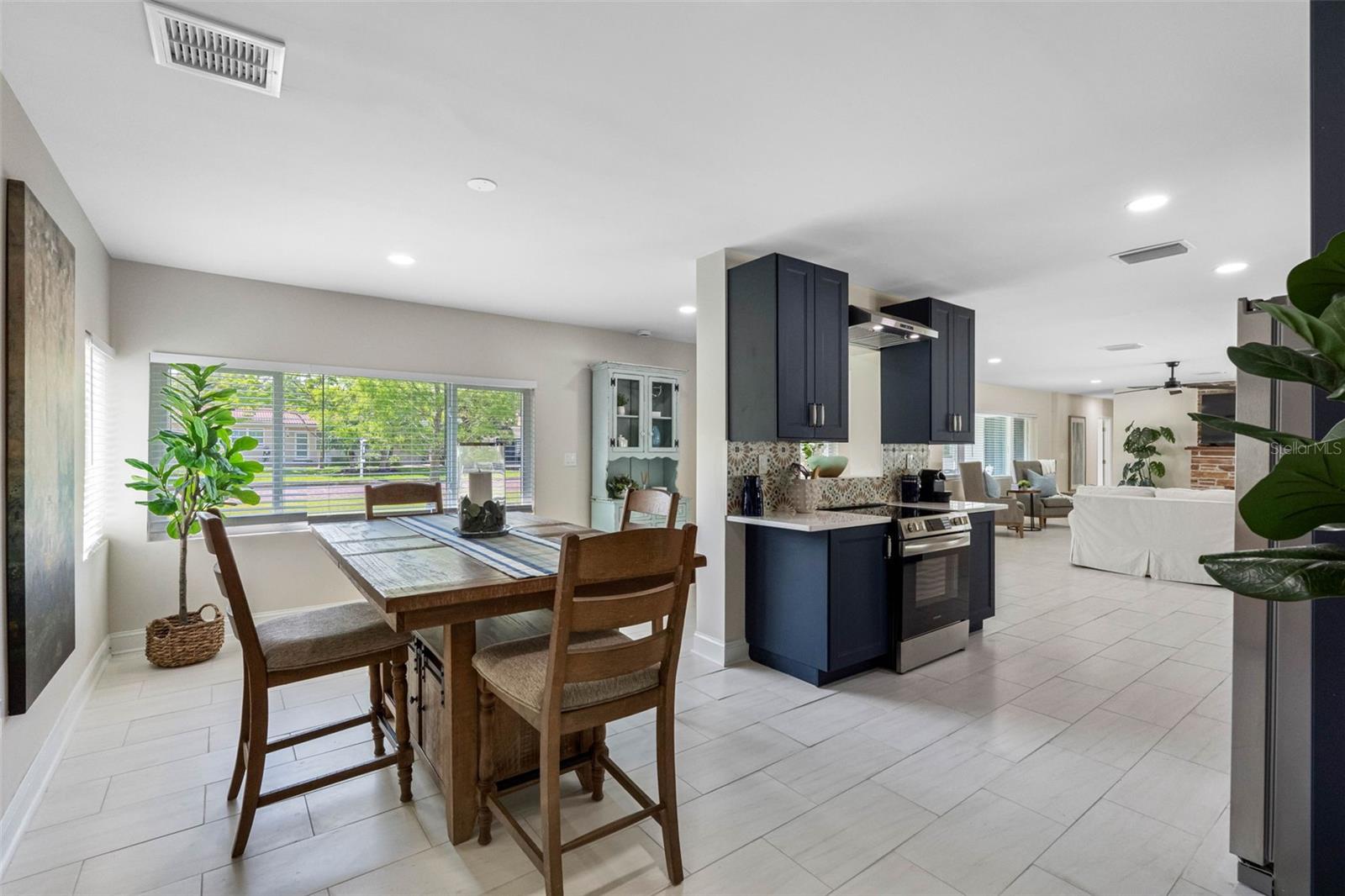 1794 SANTA BARBARA DR — photo 19