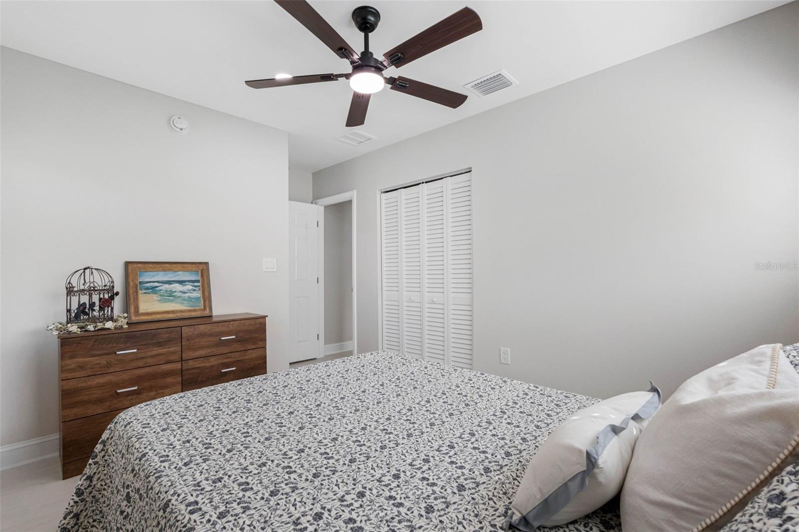 1794 SANTA BARBARA DR — photo 32