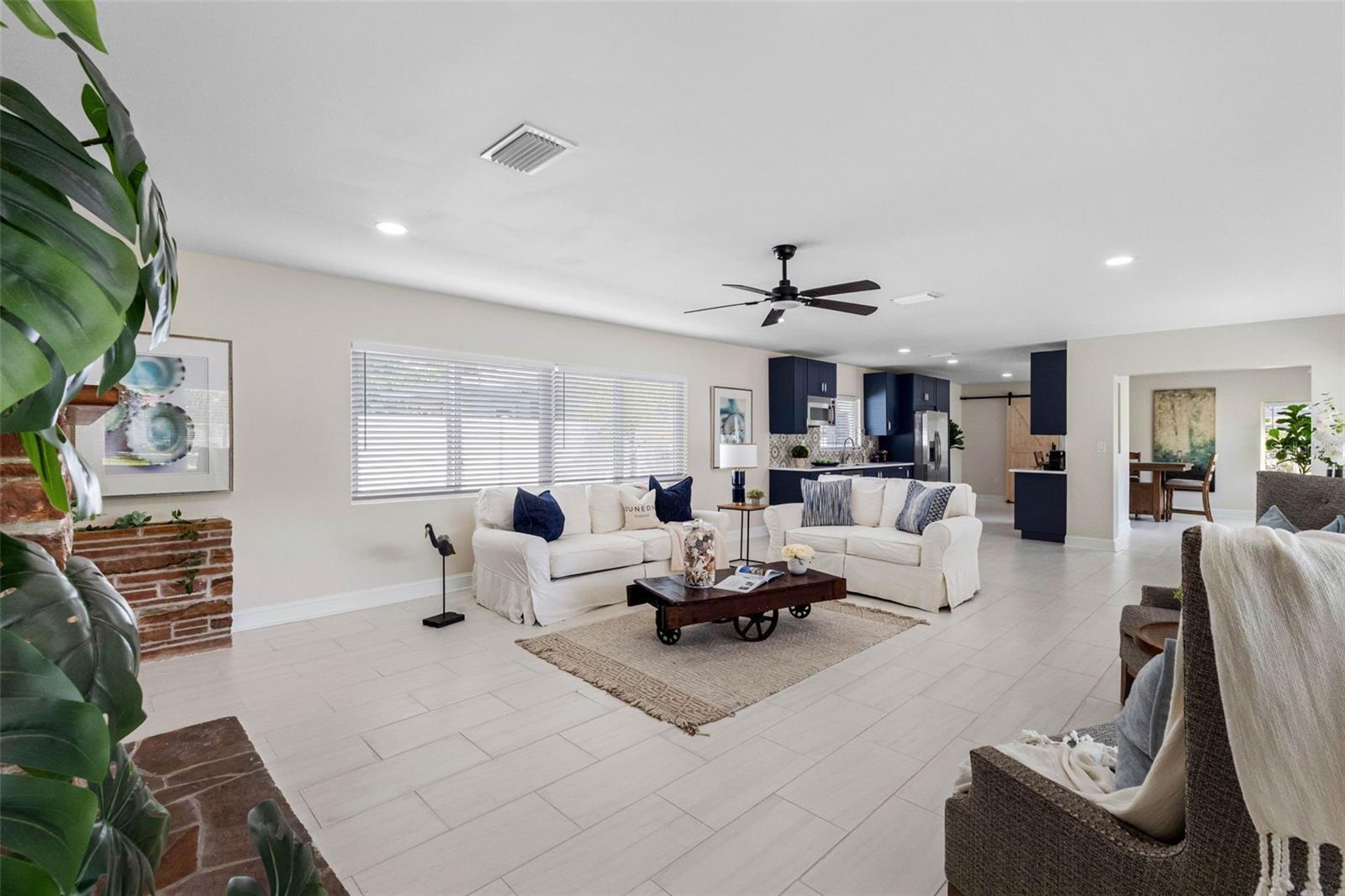 1794 SANTA BARBARA DR — photo 10