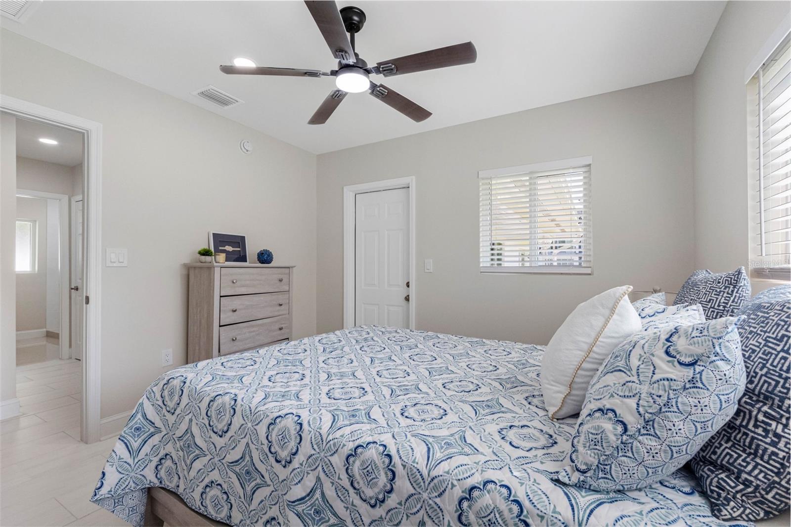 1794 SANTA BARBARA DR — photo 29
