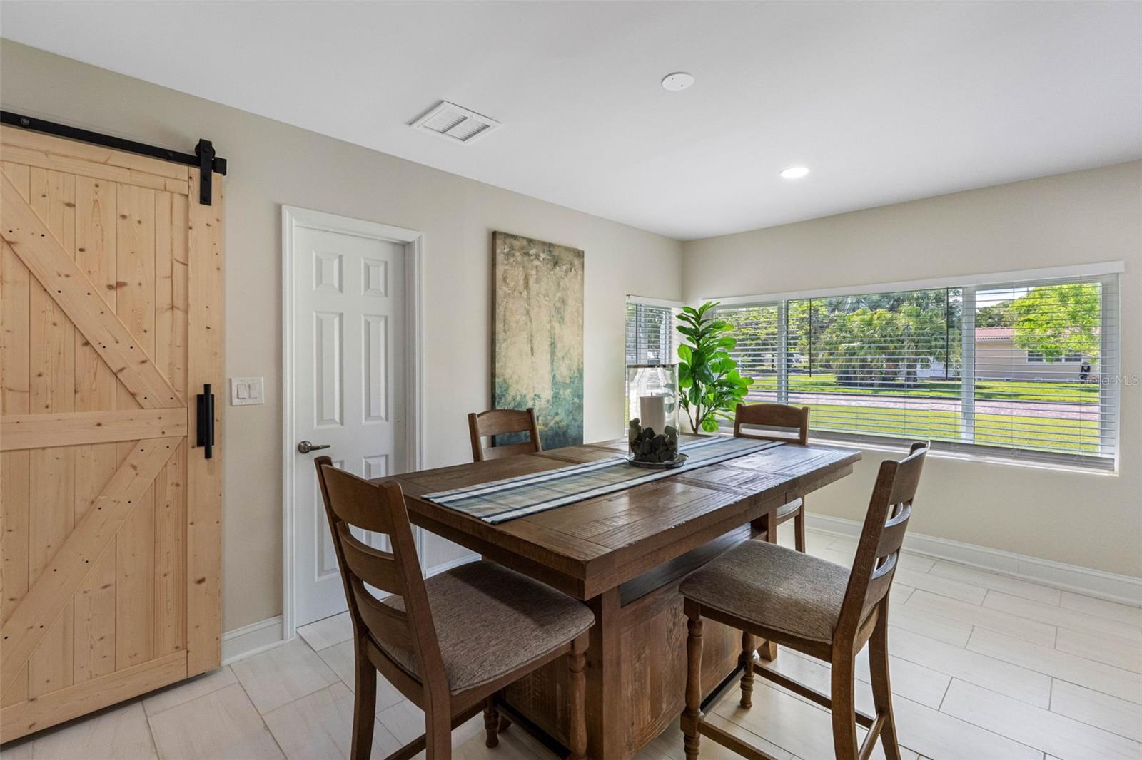 1794 SANTA BARBARA DR — photo 21