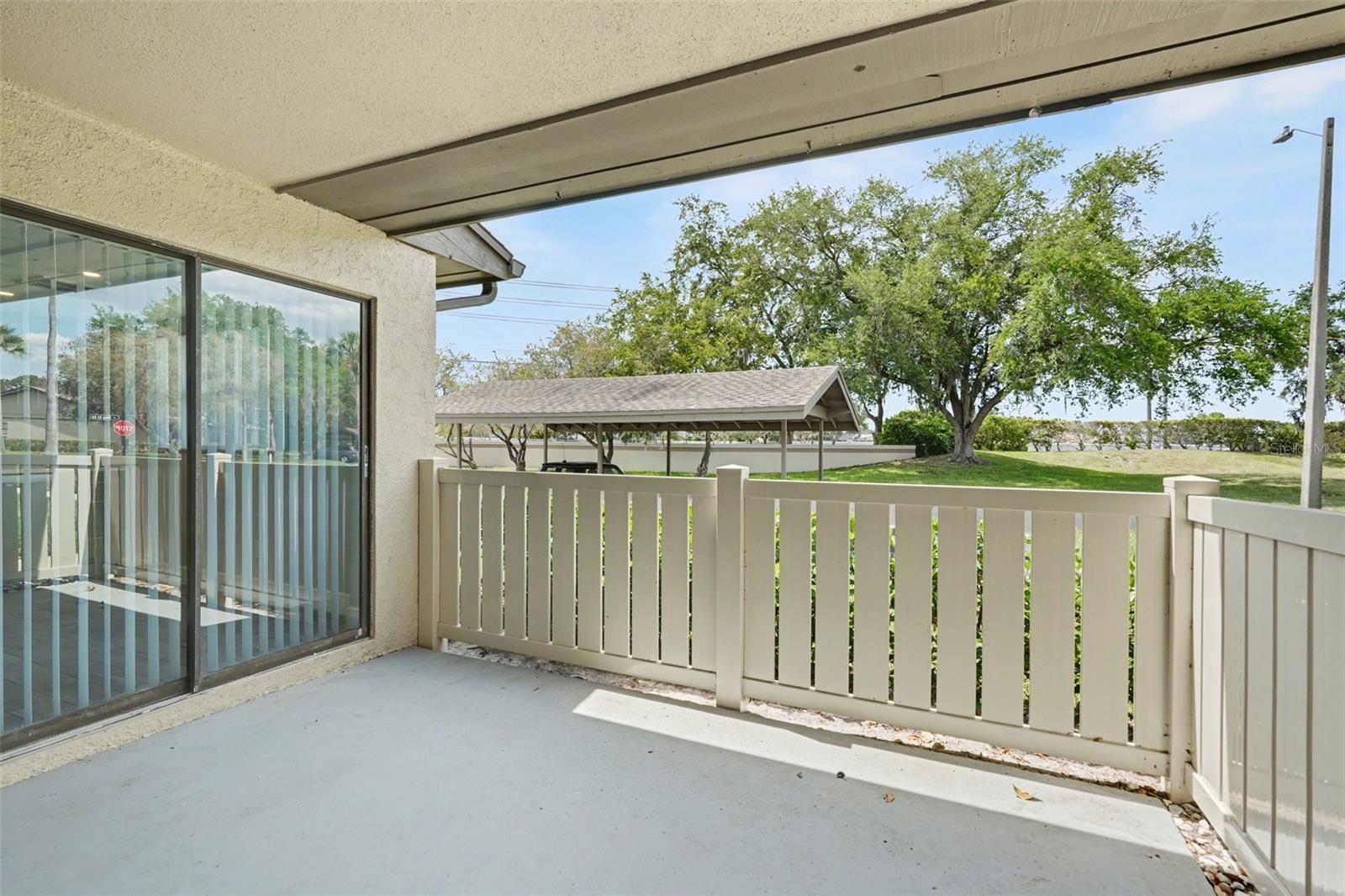 10 LESLEY LN — photo 3