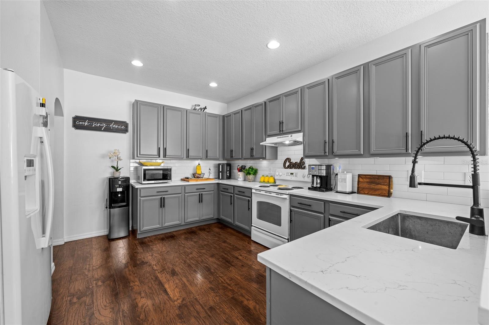 8519 BROKEN WILLOW CT — photo 16