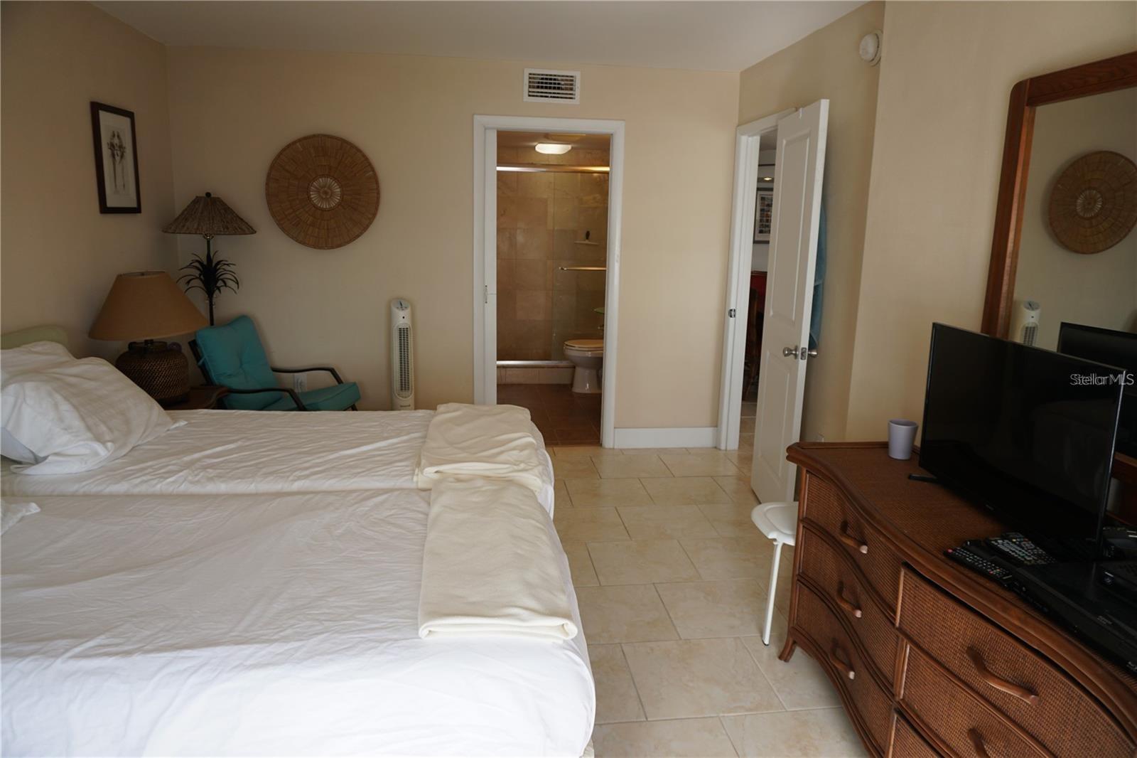 5900 SHORE BLVD S #402 — photo 16