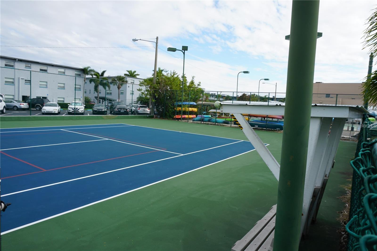 5900 SHORE BLVD S #402 — photo 24