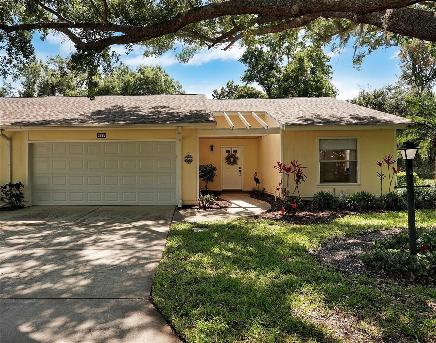 3925 OAKHURST BLVD — photo 2