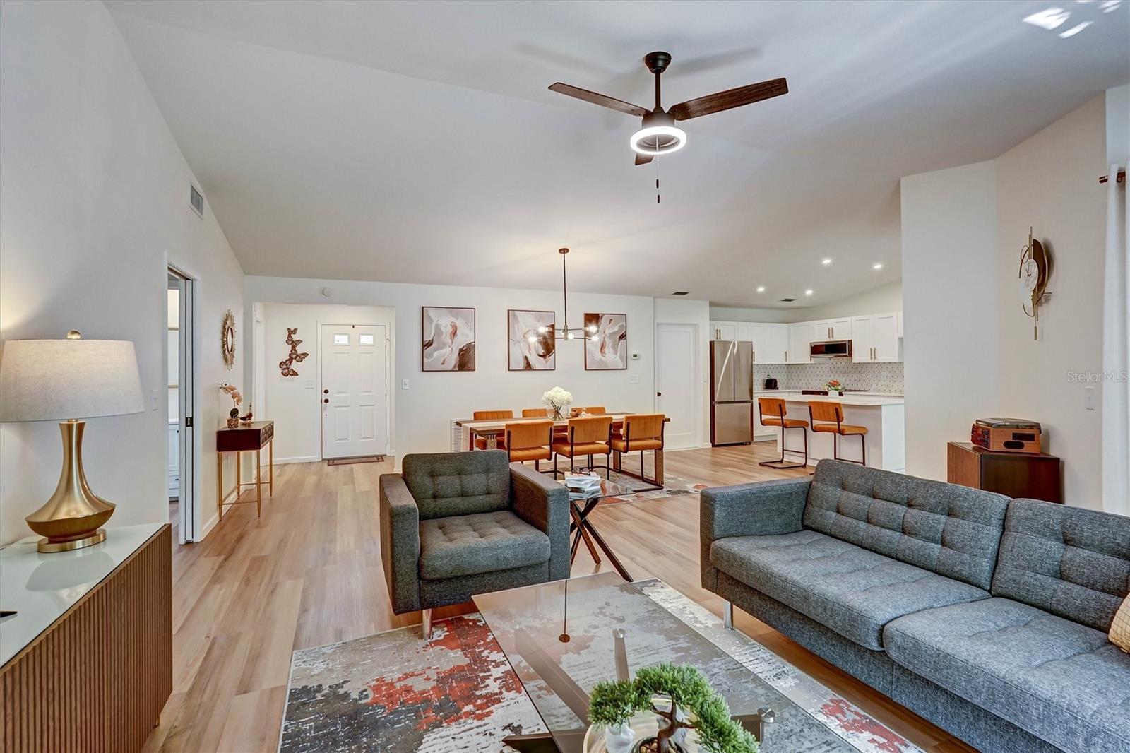 3925 OAKHURST BLVD — photo 4