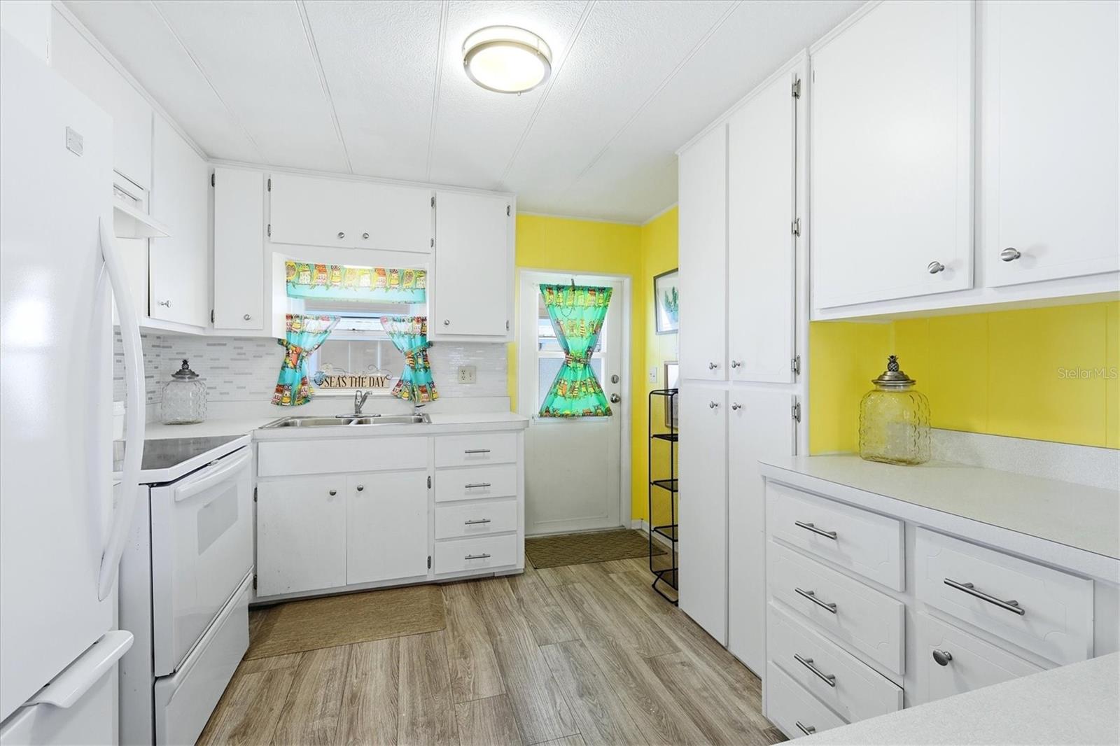 1107 44TH AVENUE DR E — photo 13