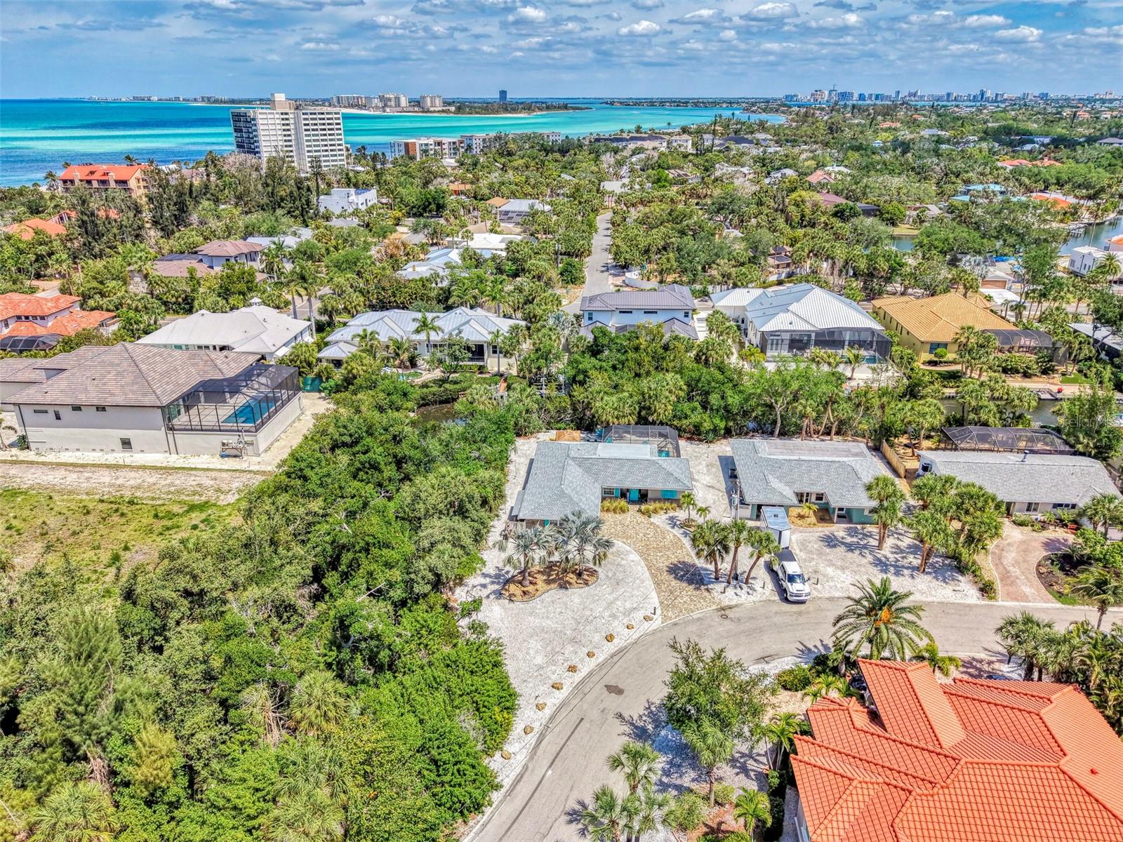 307 AVENIDA DE PARADISIO — photo 3