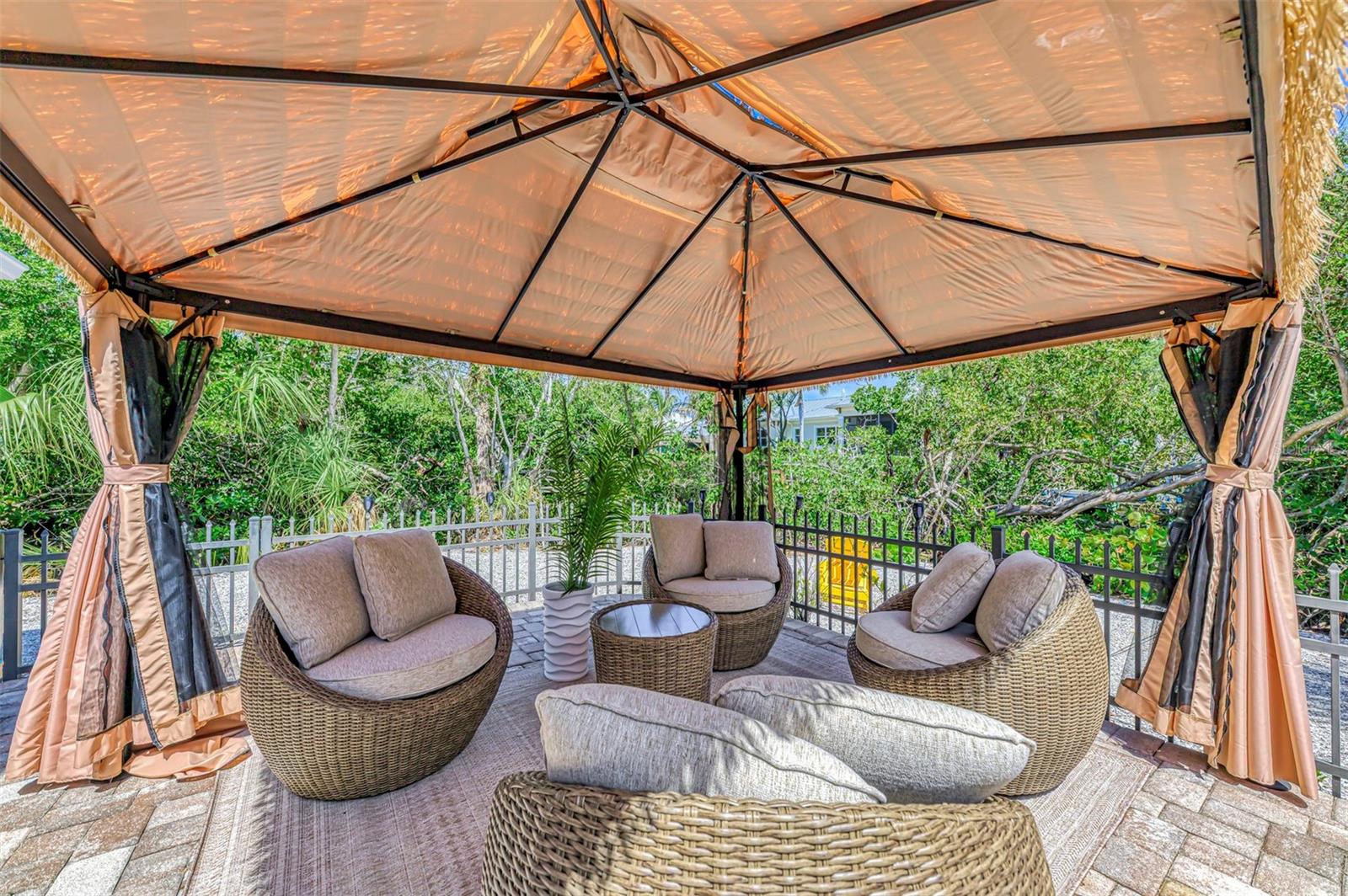 307 AVENIDA DE PARADISIO — photo 45