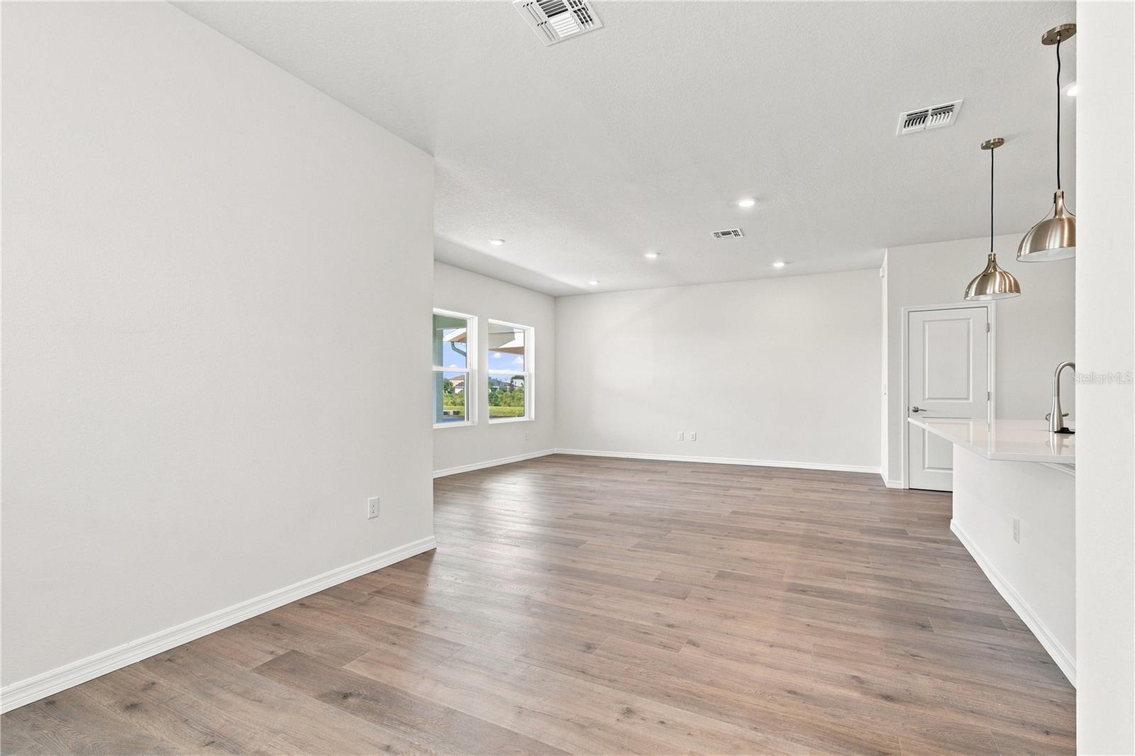 3435 YELLOW CASSIA DR — photo 9