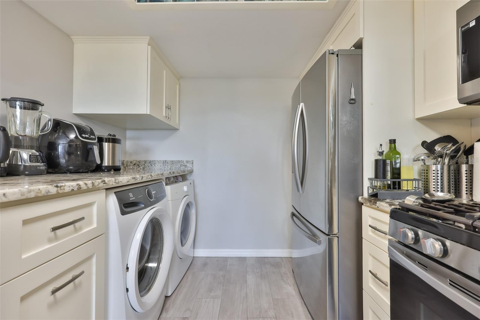 5400 PARK ST N #208 — photo 9