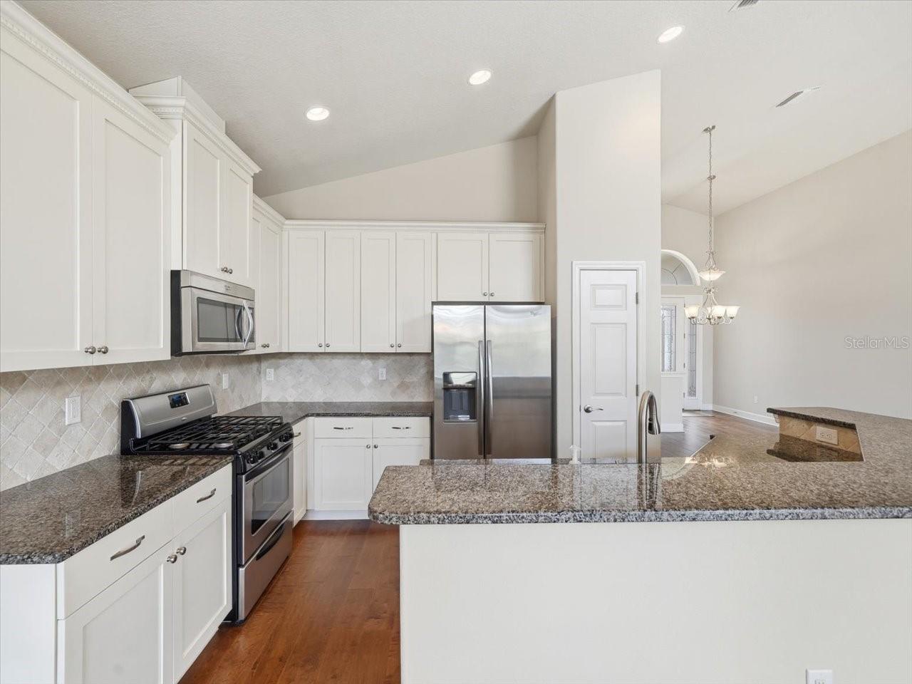 2514 SUMMERDALE CT — photo 15
