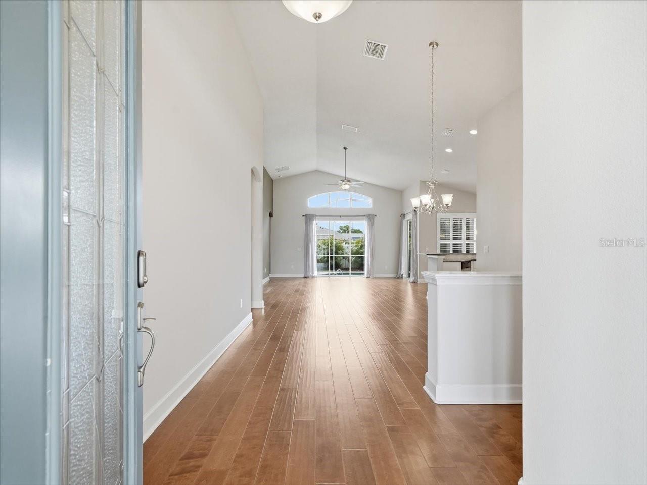 2514 SUMMERDALE CT — photo 3