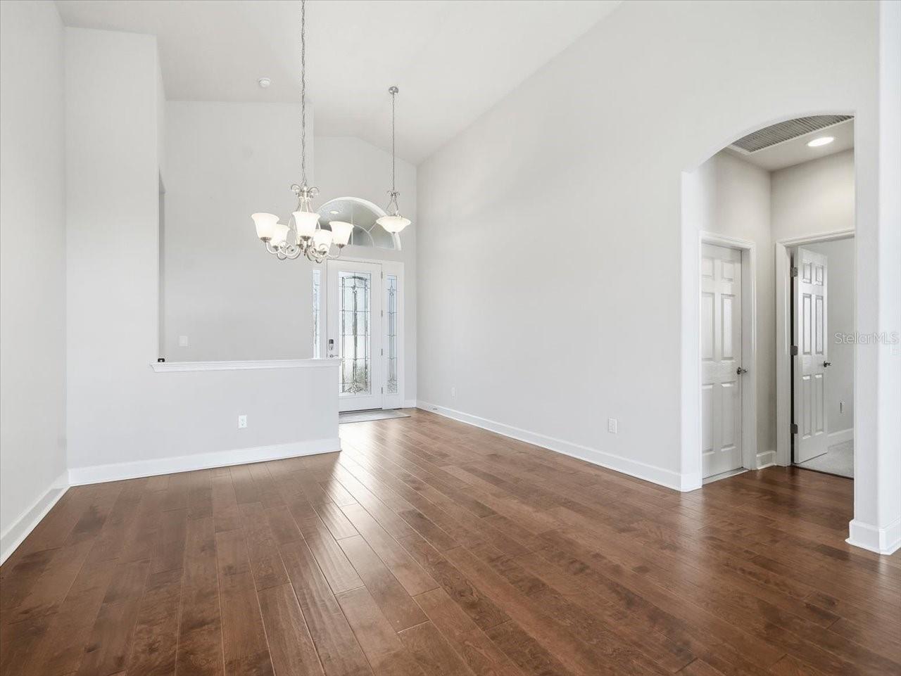 2514 SUMMERDALE CT — photo 6
