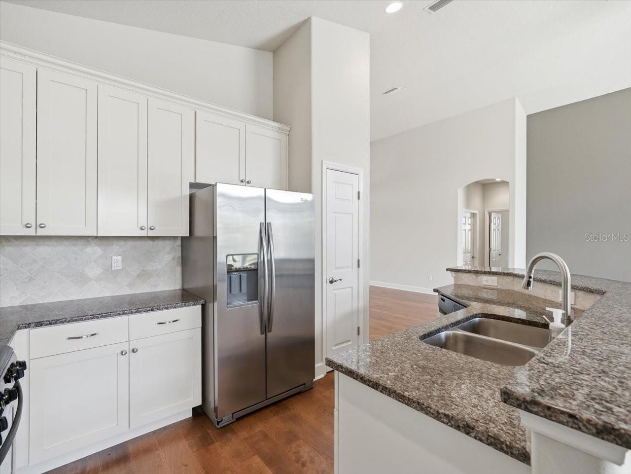 2514 SUMMERDALE CT — photo 17