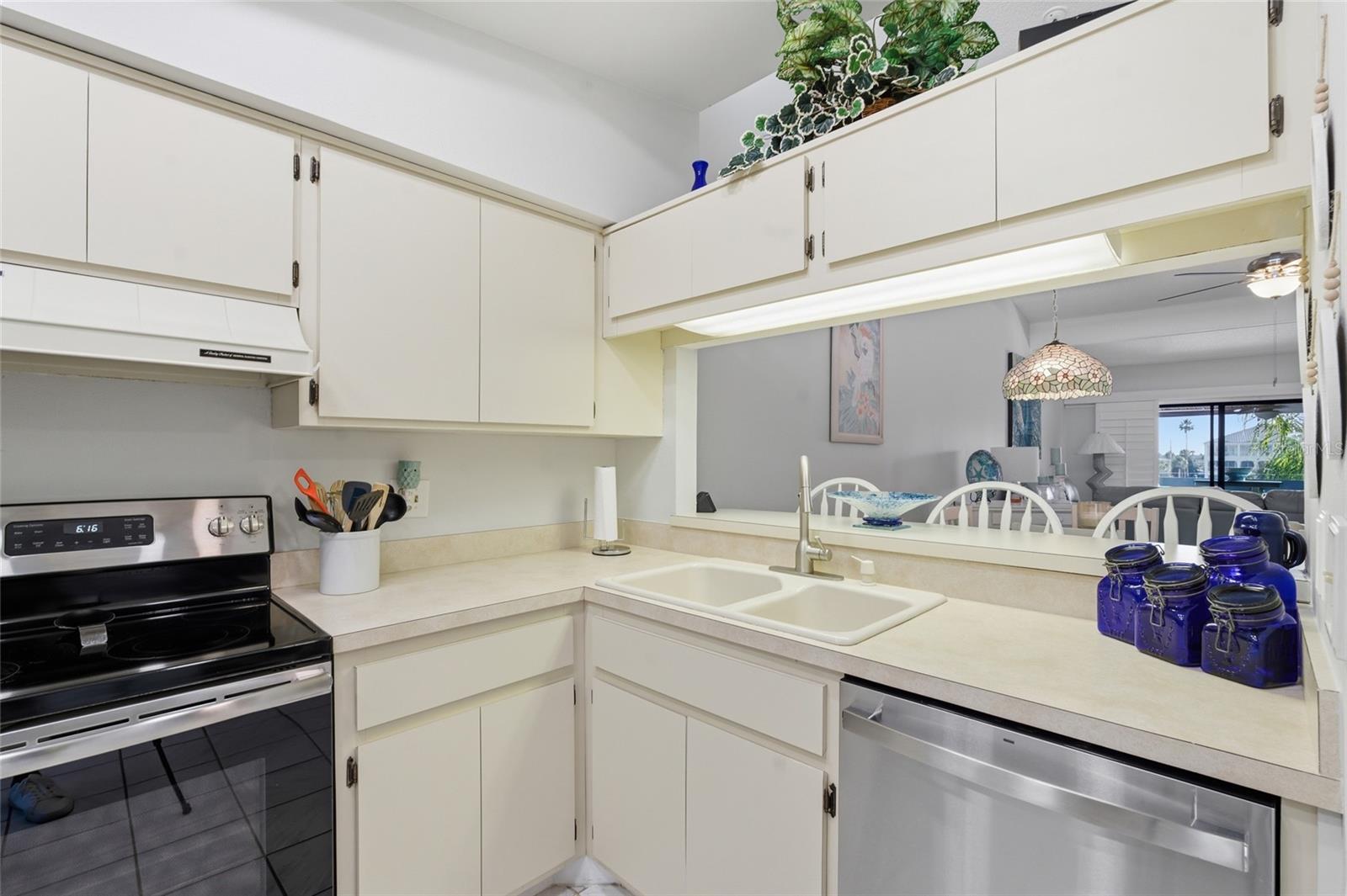 11650 CAPRI CIR S #204 — photo 6