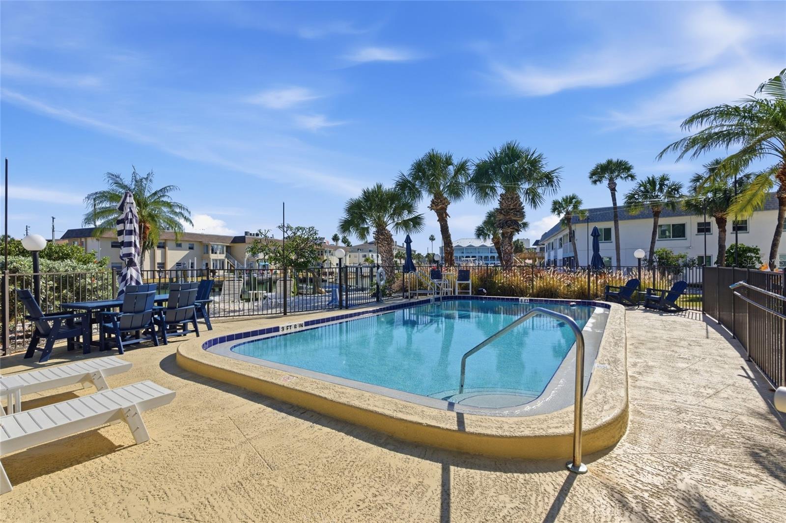 11650 CAPRI CIR S #204 — photo 42