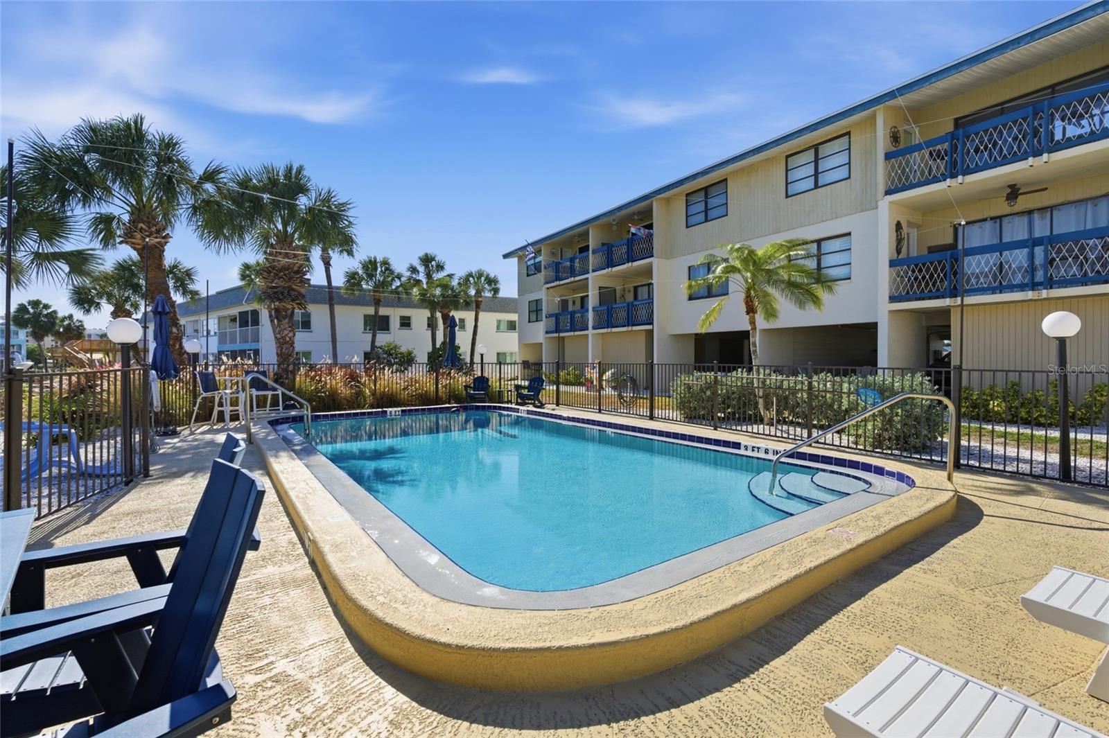 11650 CAPRI CIR S #204 — photo 39
