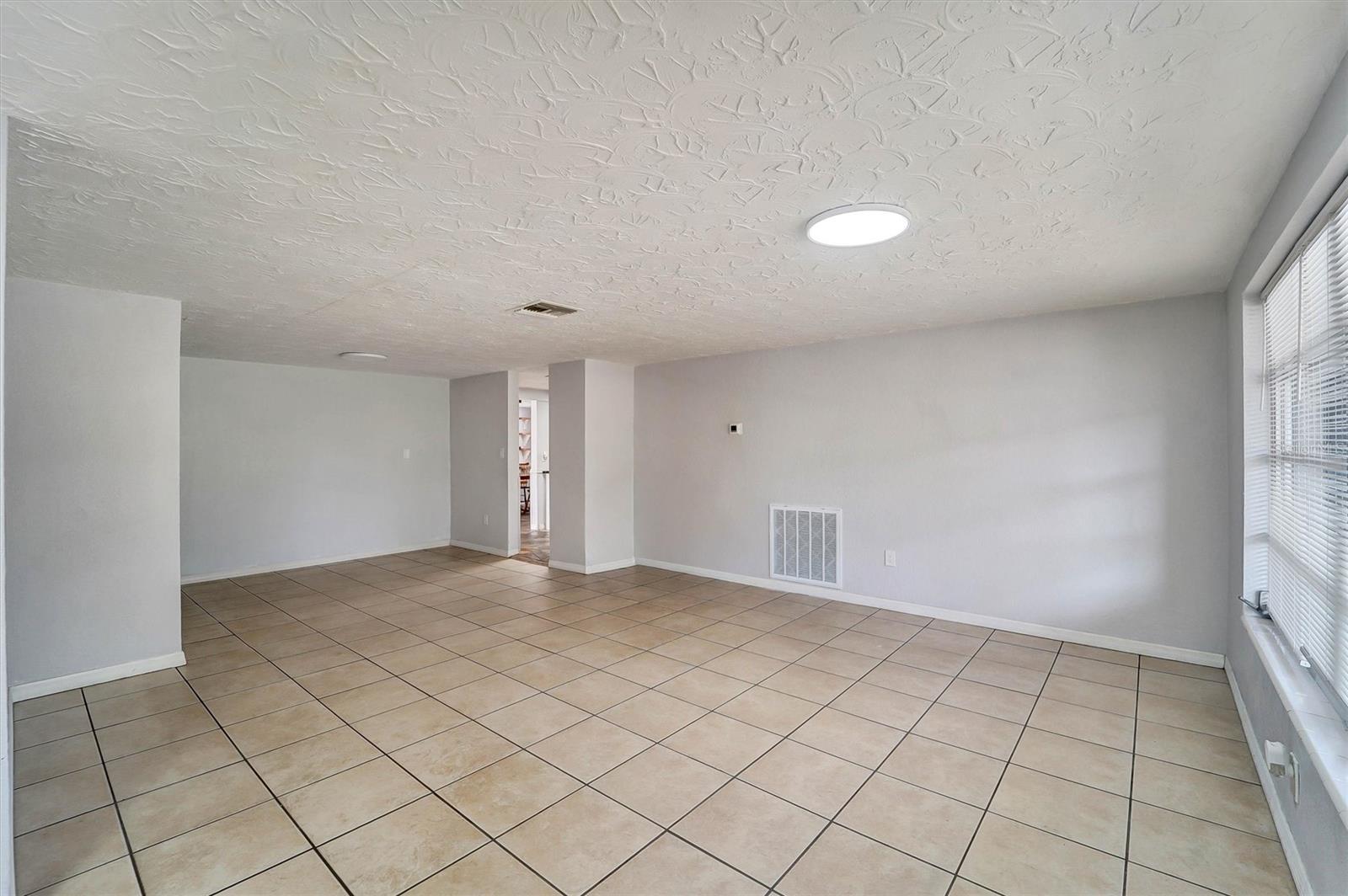 5344 NANCY LN — photo 5