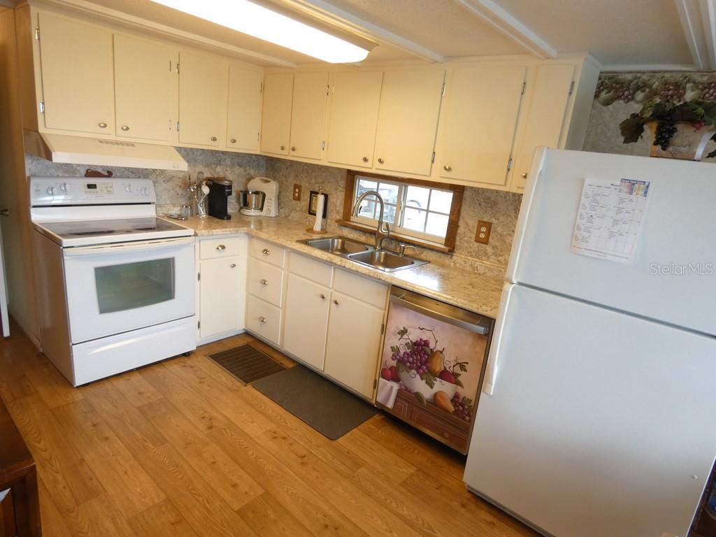 12674 SEMINOLE BLVD #S8 — photo 3