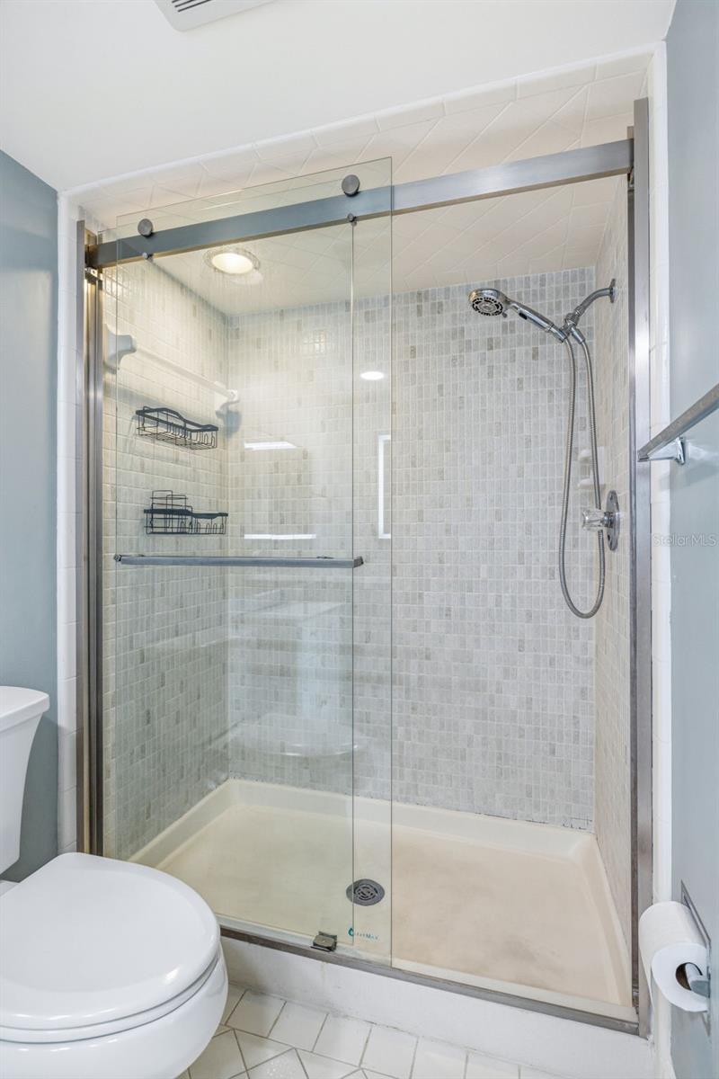 5220 BRITTANY DR S #901 — photo 21