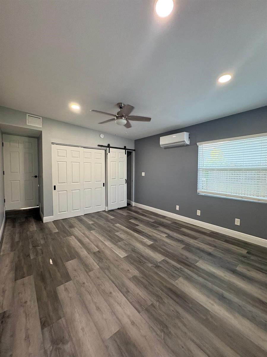 14347 DELMAR ST — photo 4