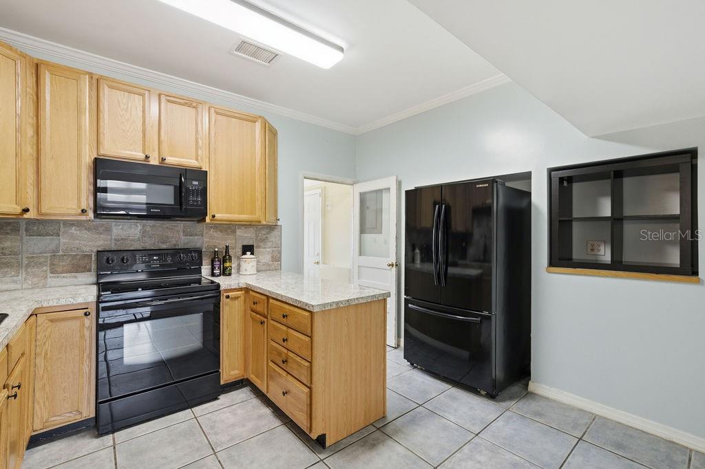 7207 S WEST SHORE BLVD — photo 8