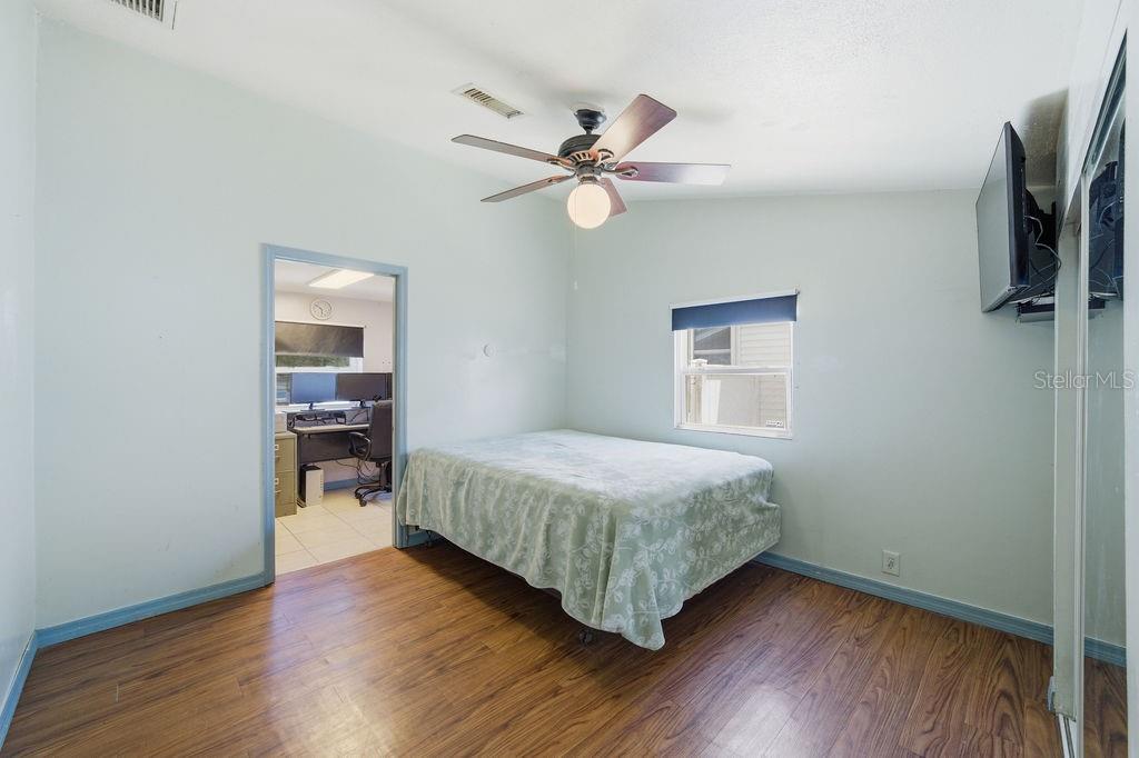 7207 S WEST SHORE BLVD — photo 23