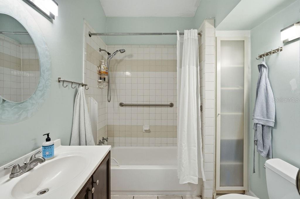 7207 S WEST SHORE BLVD — photo 20