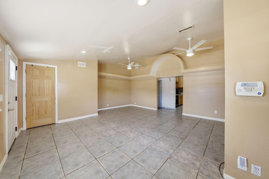 7207 S WEST SHORE BLVD — photo 3