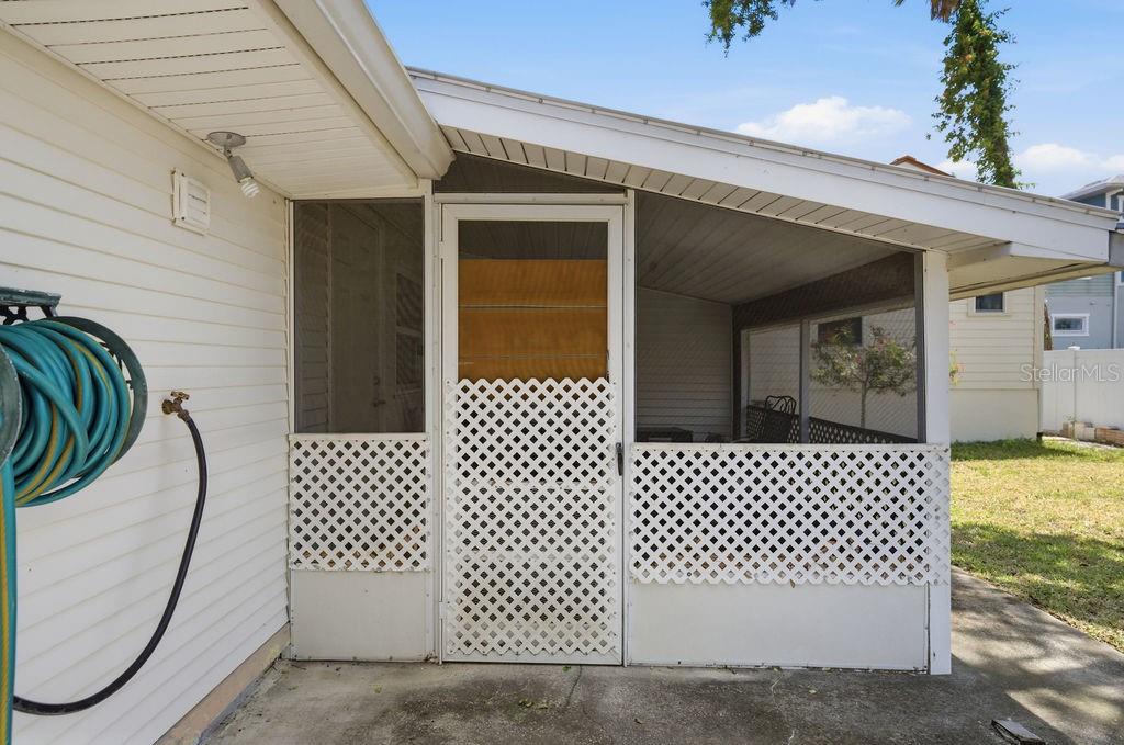 7207 S WEST SHORE BLVD — photo 32