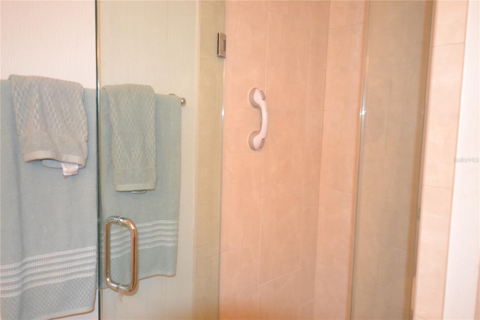 112 LINDSAY LN — photo 49
