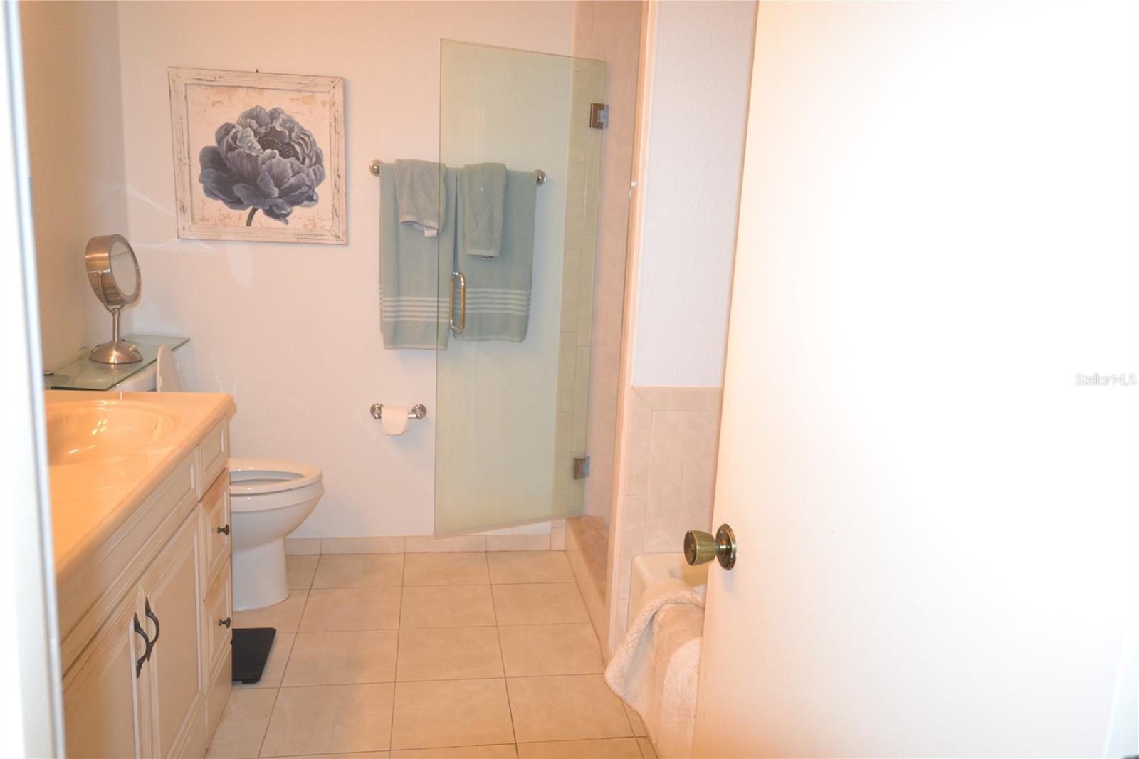 112 LINDSAY LN — photo 48