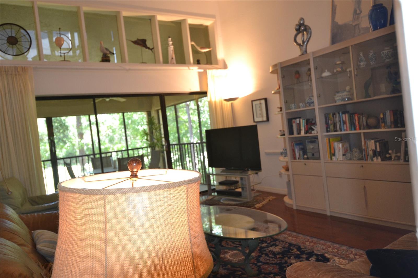 112 LINDSAY LN — photo 38